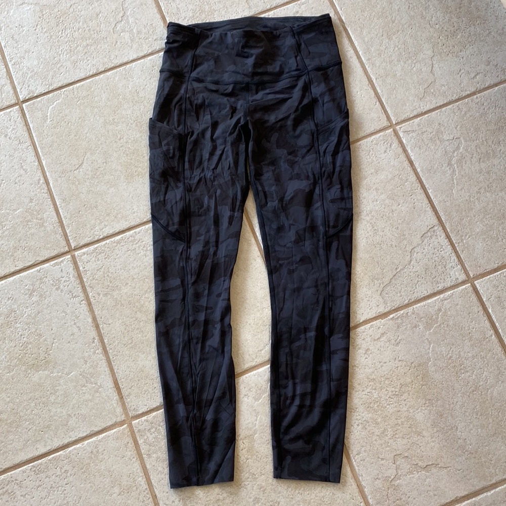 FAST AND FREE TIGHT II 25" REFLECTIVE *NULUX
Incognito Camo Multi Grey